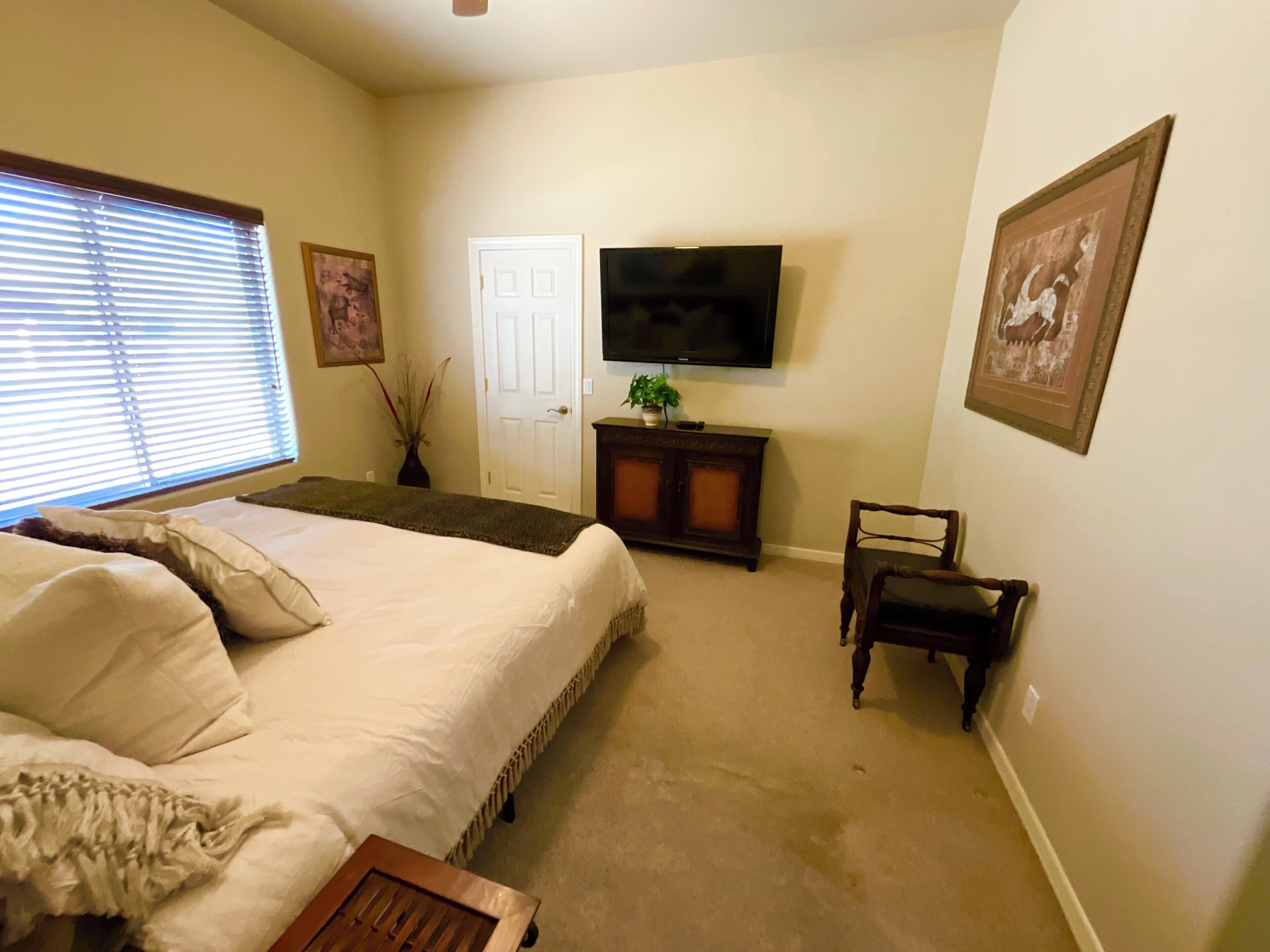 1 bedroom, desk, iron/ironing board, WiFi (free)