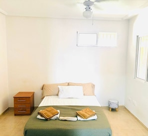 3 Schlafzimmer, Bügeleisen/Bügelbrett, Internetzugang, Bettwäsche