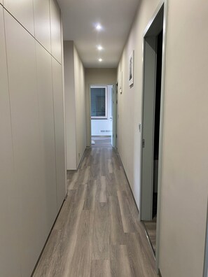 Interior - Premium 2-bedroom apartment with 2 bathrooms, balcony and private entrance. (Budapest)