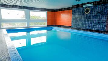 Innenpool, beheizter Pool