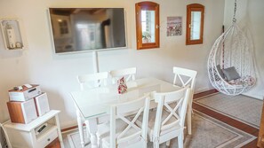 Dining - Vrbo Property (Osterhever)