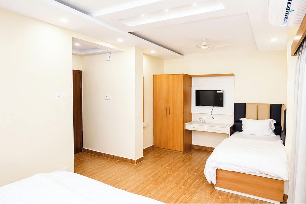 Habitación triple Premium, aire acondicionado | Vista desde la habitación