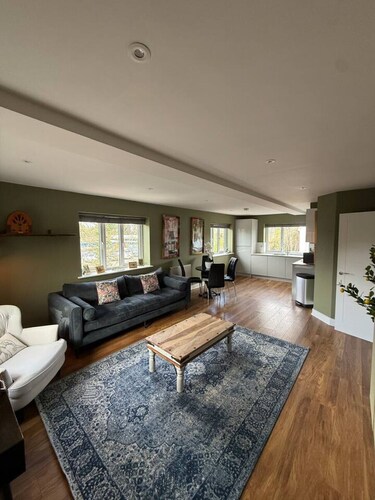 Luxury 2 Bedroom Apartment