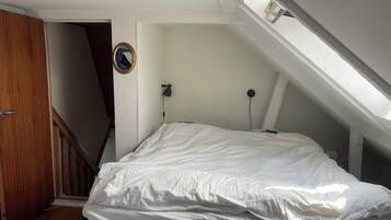 3 chambres, fer et planche à repasser, Wi-Fi, draps fournis