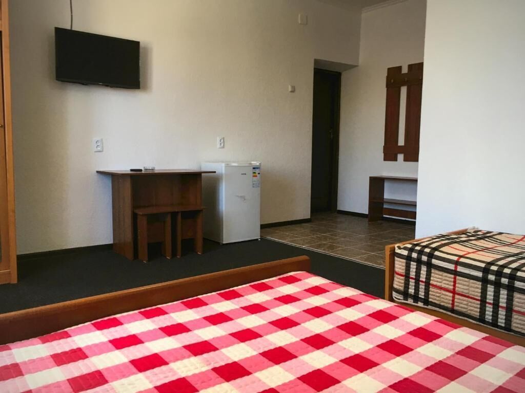 Classic Triple Room, Balcony