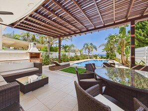 Outdoor dining - Pernera Beach Front Dream Villa (Protaras)