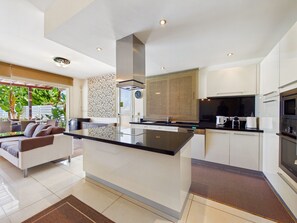 Coffee/tea maker, fridge, microwave, oven - Pernera Beach Front Dream Villa (Protaras)