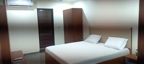 Deluxe Double Room, City View - STAYAURA BY ROH (Guwahati)