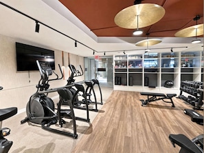 Fitness facility - Chic Brooklyn Studio Steps to the G Train | Sleeps 3 (Brooklyn)