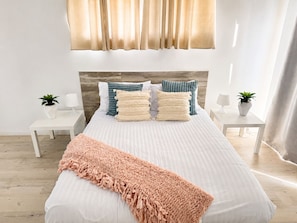 6 Schlafzimmer, Bügeleisen/Bügelbrett, kostenloses WLAN, Bettwäsche