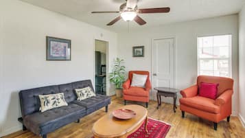 House (2 Bedrooms) | Front of property