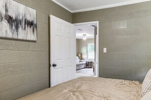House (2 Bedrooms) | Interior - Greers Ferry Lake Access! Cozy & Wooded Retreat (Clinton)