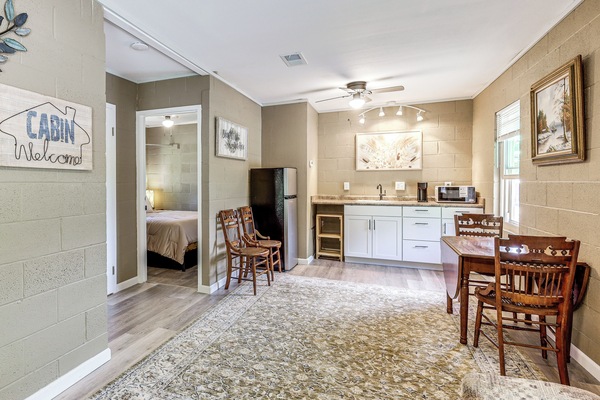 House (2 Bedrooms) | Interior