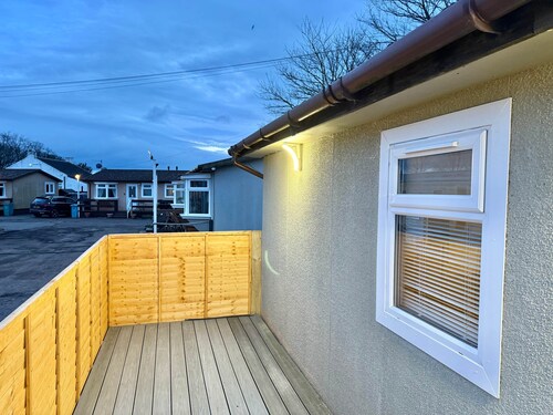 Compact 7-bedroom Chalet Uddingston, Glasgow - Sleeps 14