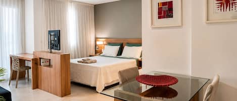 1 habitación, tabla de planchar con plancha, wifi y ropa de cama