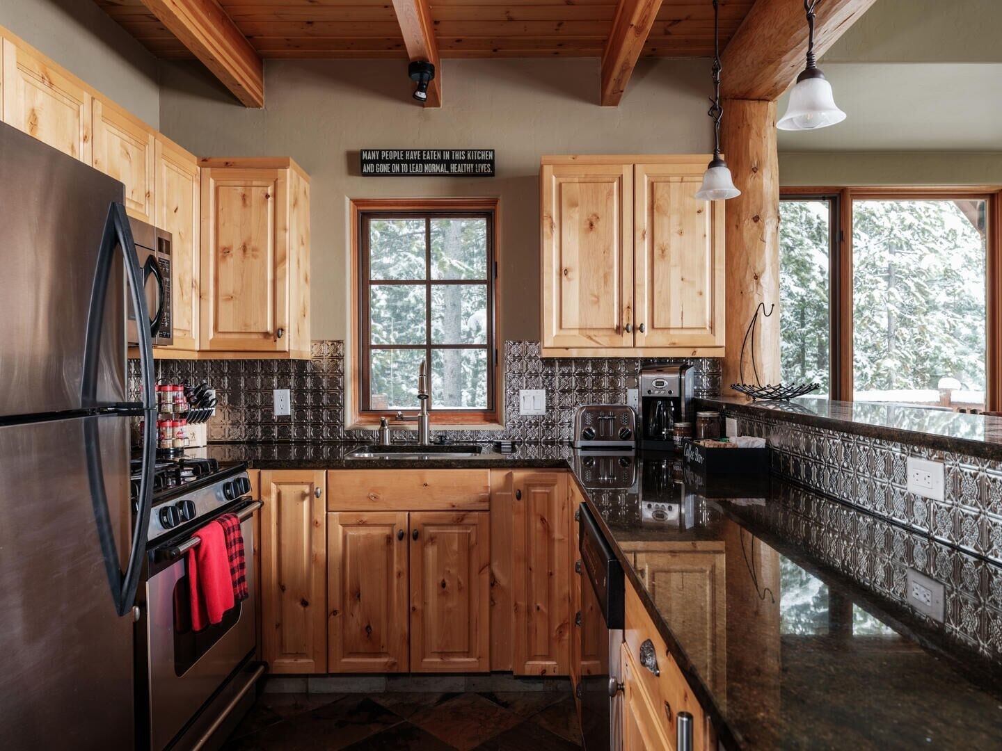 House, 4 Bedrooms | Private kitchen | Coffee/tea maker
