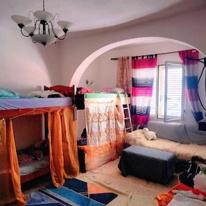 Free WiFi - Durres Backpackers (Durres)