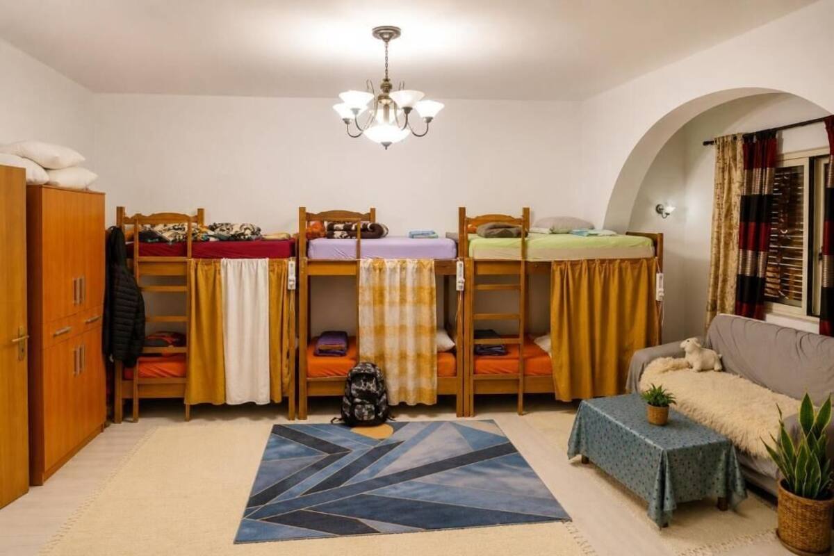 Classic Shared Dormitory | WiFi (free)