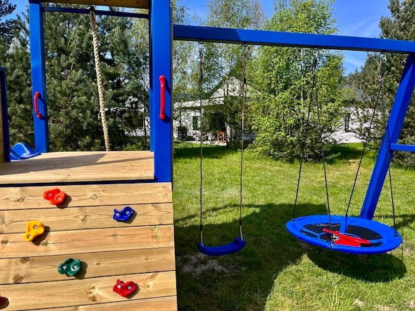 House | Garden - Comfortable Holiday Home, Pool, Sauna, Jacuzzi (Krokowa)