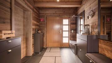 Chalet | Interior