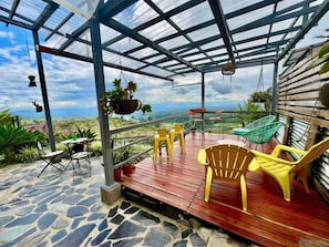 Outdoor dining - La Puesta del Sol (Filandia)