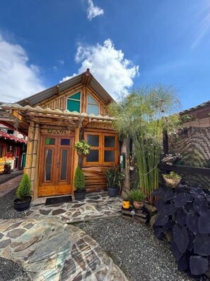 Double Room, Garden View | Exterior detail - La Puesta del Sol (Filandia)