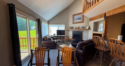 Moosehead Lodge - Ski in/Ski Out on Voyager Trail