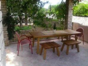 Apartment | Speisen im Freien
