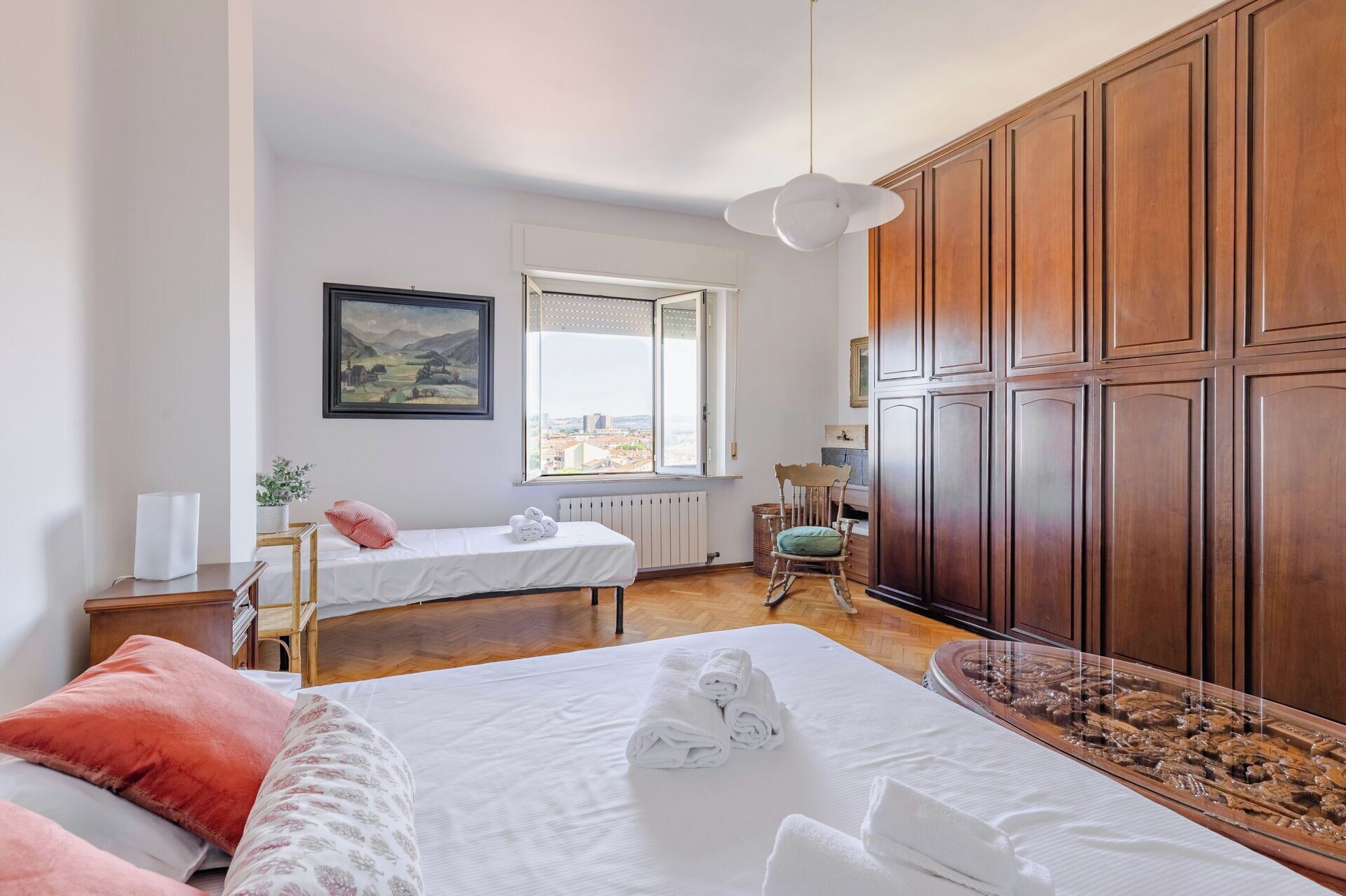 3 bedrooms, iron/ironing board, travel crib, WiFi (free)