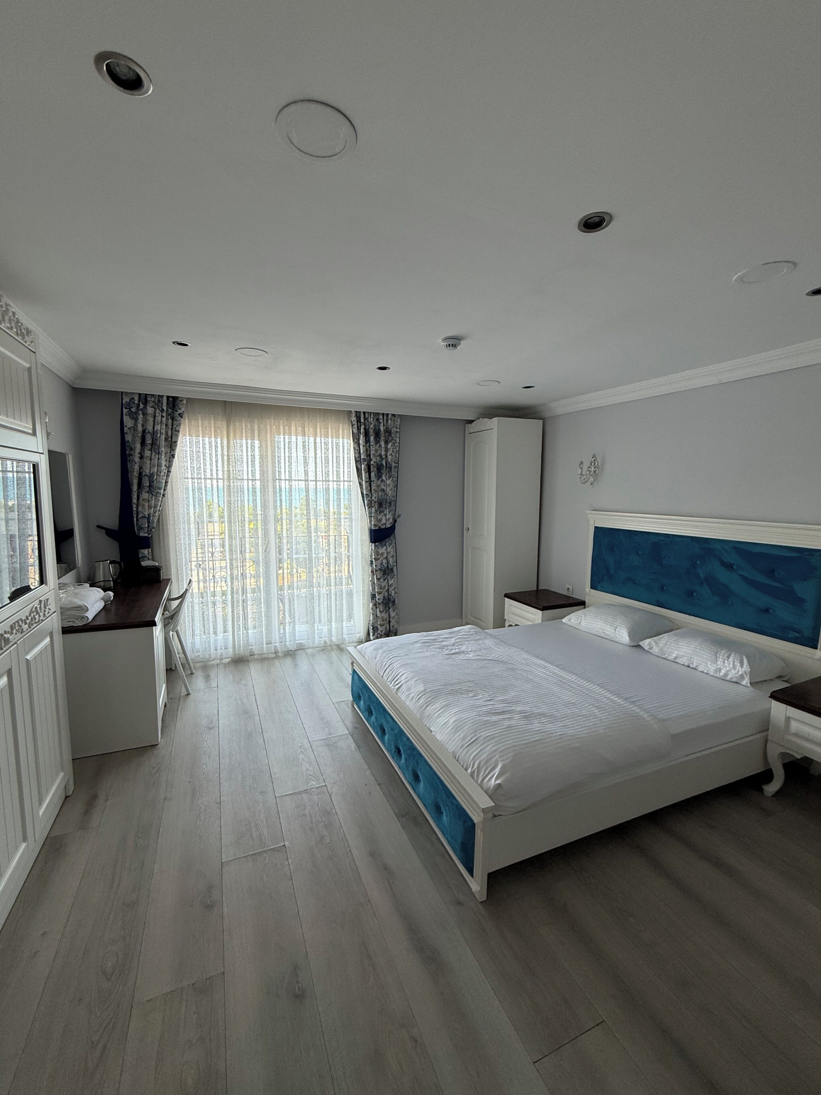Comfort Room, Lanai, Sea View | Down comforters, Select Comfort beds, desk, free WiFi
