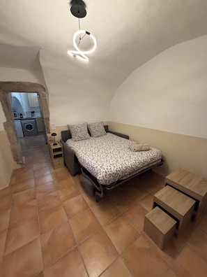 1 Schlafzimmer, Reisekinderbett, kostenloses WLAN, Bettwäsche