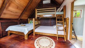 Desk, iron/ironing board, WiFi, bed sheets