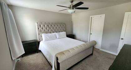 Pet-Friendly Faribault Home • Near Shattuck-St. Mary's