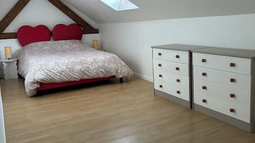 1 bedroom, iron/ironing board, bed sheets