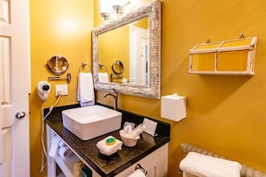 Bathroom - J Patrick House Bed and Breakfast Inn (Cambria)