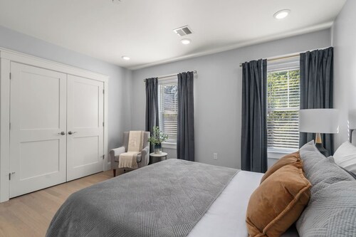 New 3 bedroom, 2 bath unit, meadow view!