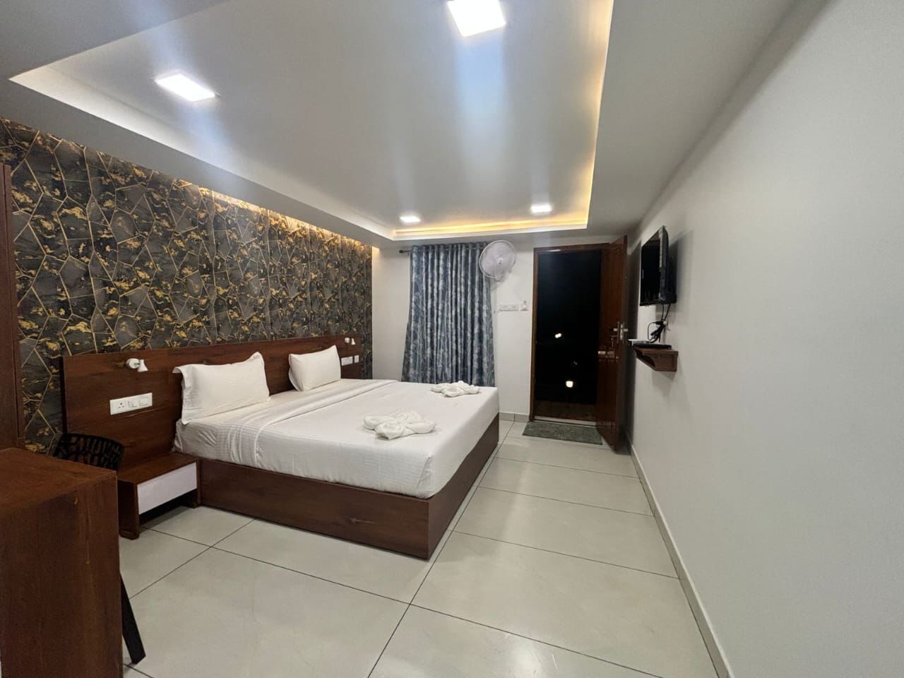 Deluxe Double Room, Garden View