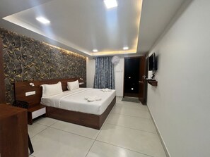 Deluxe Double Room, Garden View - Canela Vista (Idukki)
