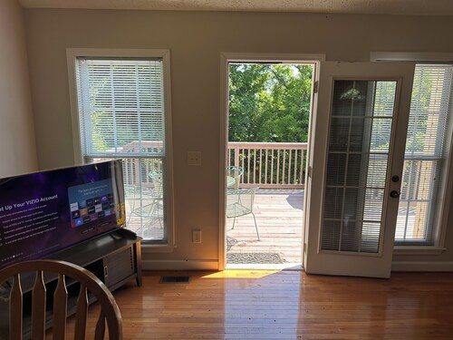 Quiet East TN Retreat: 3BR, 3BA home 5 mins from I-81, 20 from Bristol and JC