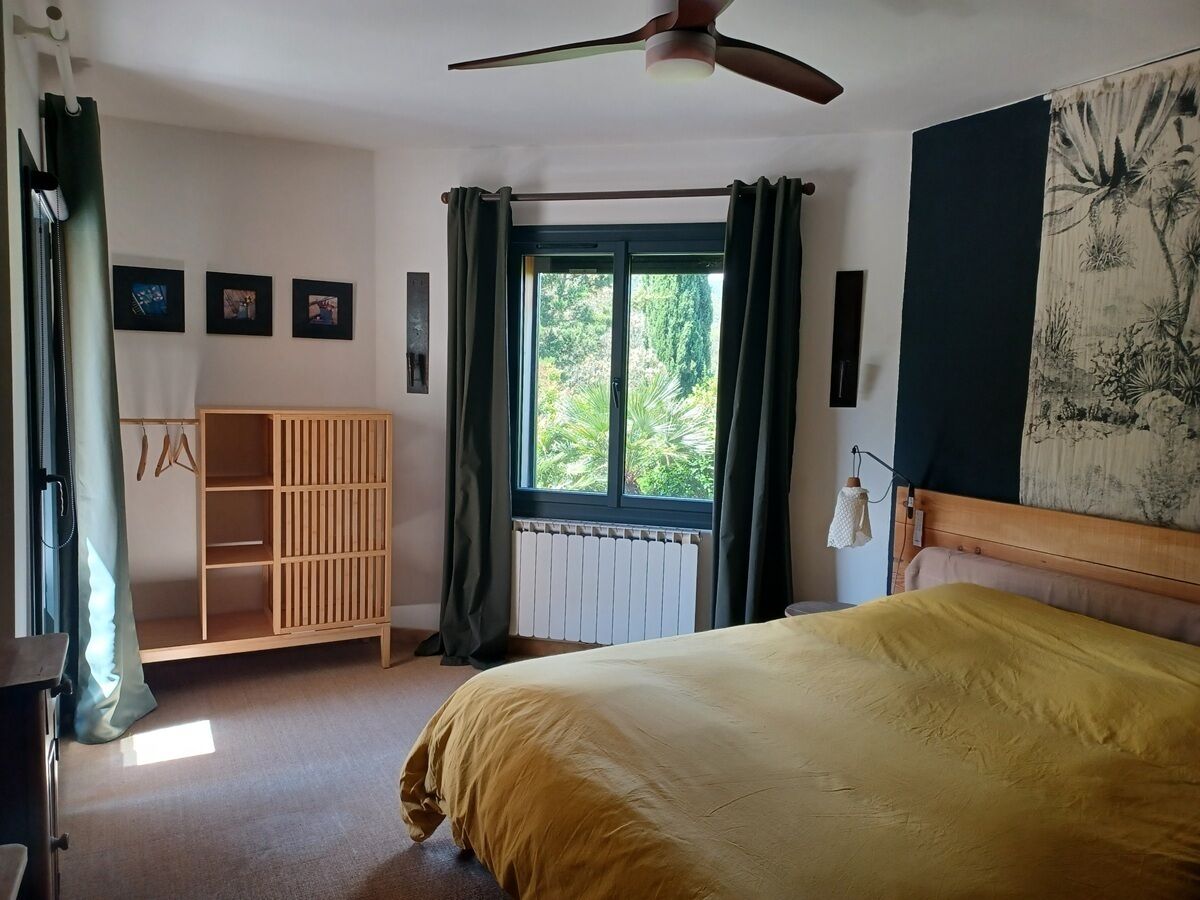 4 chambres, fer et planche à repasser, Wi-Fi, draps fournis