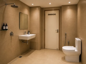 Buồng tắm vòi sen, đồ dùng nhà tắm miễn phí, khăn tắm, xà phòng 