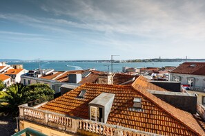 Balcony - Castle Apartment (lisboa)