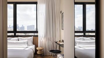 Egyptian cotton sheets, premium bedding, free WiFi