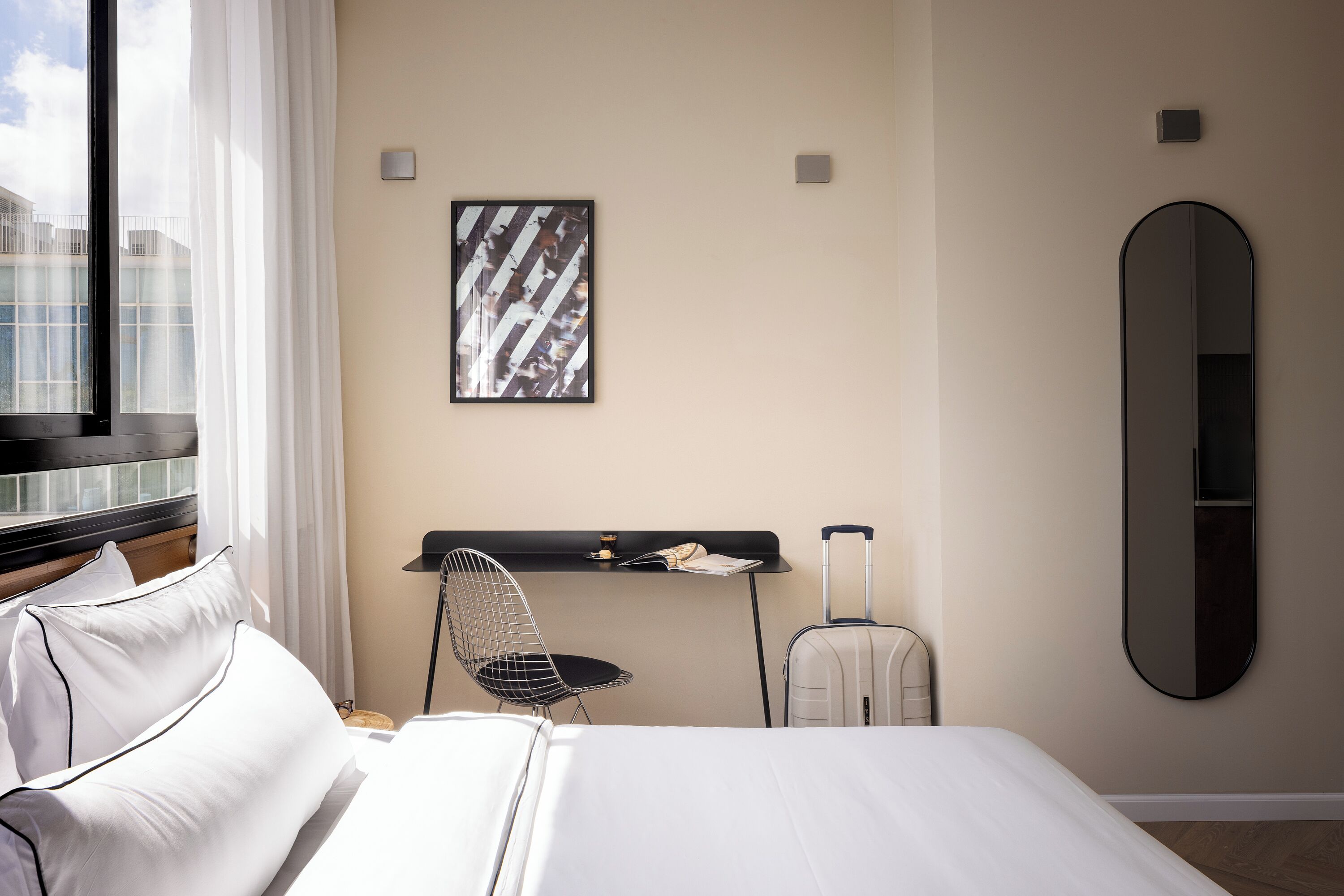 Egyptian cotton sheets, premium bedding, free WiFi