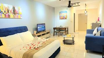 Standard Apartment, 1 Queen Bed, Non Smoking | Living area | 32-inch Smart TV with satellite channels, Netflix, streaming services