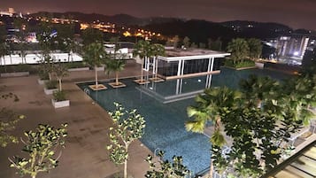 Deluxe Apartment, 2 Queen Beds, Non Smoking, Pool View | Pool | 2 outdoor pools