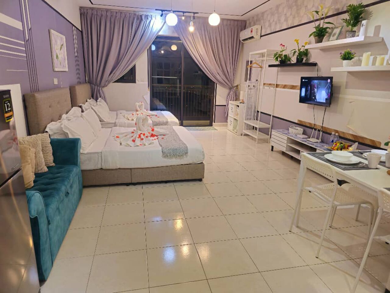 Deluxe Apartment, 2 Katil Ratu (Queen), Non Smoking, Pool View | Seterika/papan seterika, Wi-fi percuma, cadar katil 