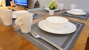 Standard Apartment, 1 Katil Ratu (Queen), Non Smoking | Tempat makan