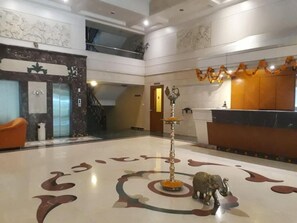 Lobby - The Samrat Hotel Pune (PUNE)