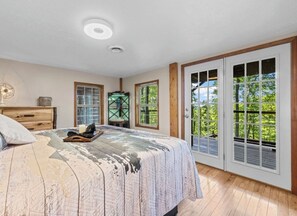 3 bedrooms, WiFi, bed sheets - 3-bedroom house in Sevierville on the lake in a quite and relaxing location (Sevierville)
